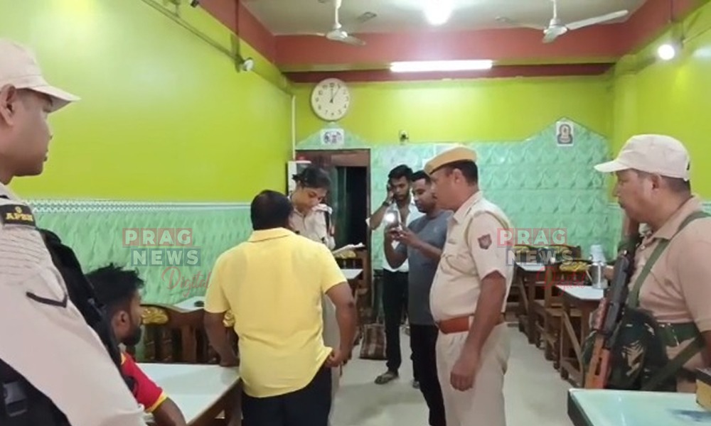 নগাঁৱৰ কেইবাখনো হোটেলত উদ্ধাৰ গো-মাংস