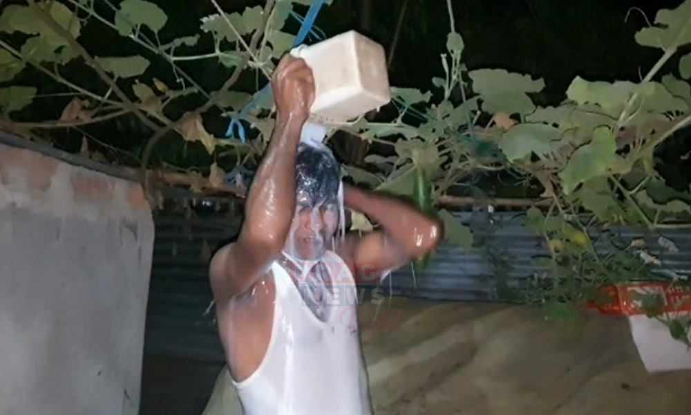 Man Cleans Himself with 40 Litres of Milk after Divorce from Wife