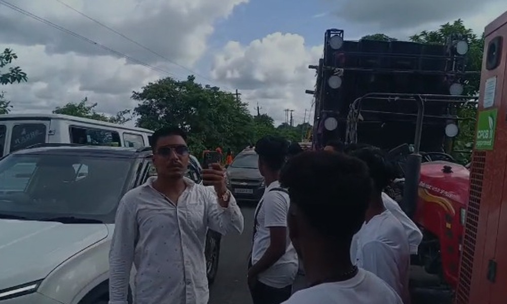 ব'ল ব'মৰ নামত ডুমডুমাত উচ্চ প্ৰাবল্য শব্দত ক্ষুণ্ণ বীৰ লাচিত সেনা