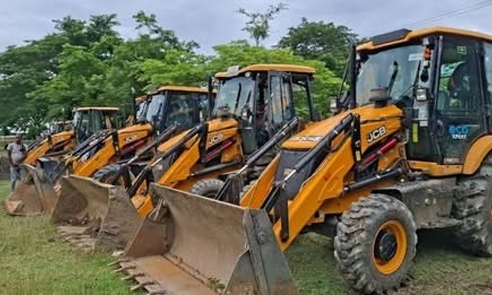 উৰিয়ামঘাটত সাজু ১০০ বুলড'জাৰ