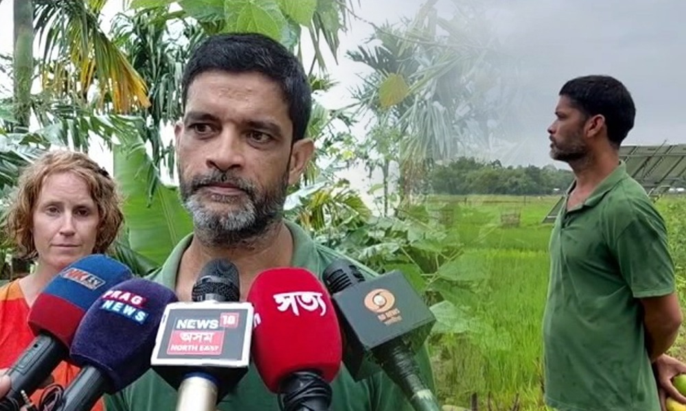 ফলমূল,শাক-পাছলি, মাছৰ পৰা মৌলৈকে কি নাই! বোকাখাতত কৃষি বিপ্লৱৰ চমক প্ৰাক্তন নৌ সেনাৰ ডুবাৰু চম্পক ডেকাৰ