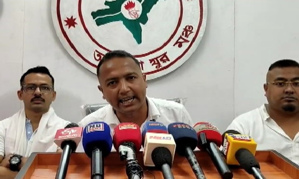 আমগুৰিত অসমীয়া যুৱ মঞ্চৰ মিঞাৰ বিৰুদ্ধে হুংকাৰ