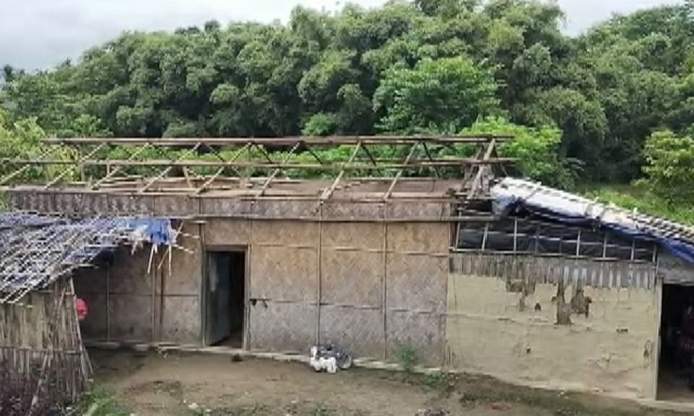 মাৰ্ঘেৰিটাত টালি টোপোলা বান্ধিছে অবৈধ বেদখলকাৰীয়ে