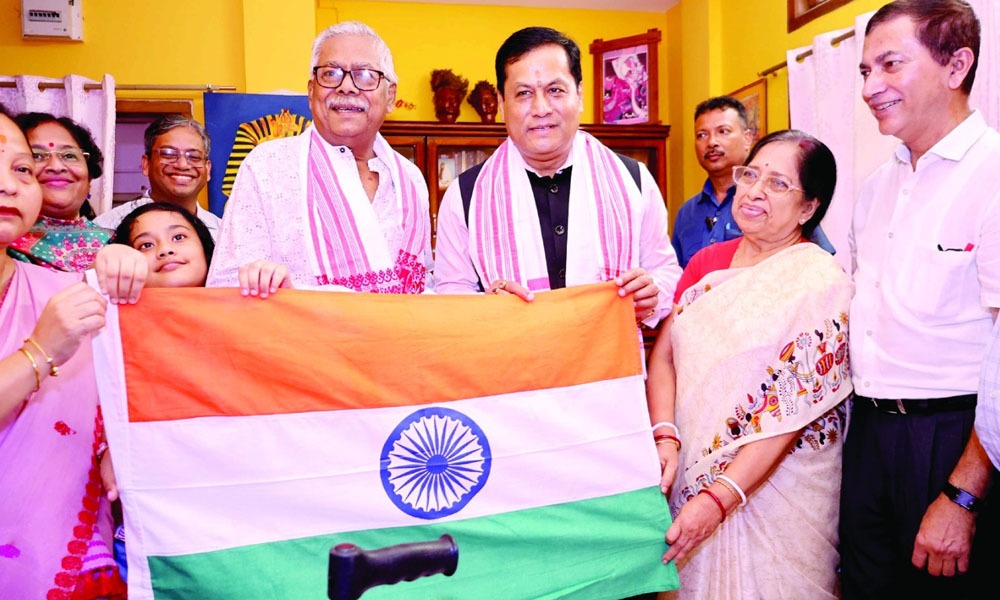 ডিব্ৰুগড়ত 'হৰ ঘৰ তিৰংগা অভিযান' ৰূপায়ণ কেন্দ্রীয় মন্ত্ৰী সোণোৱালৰ