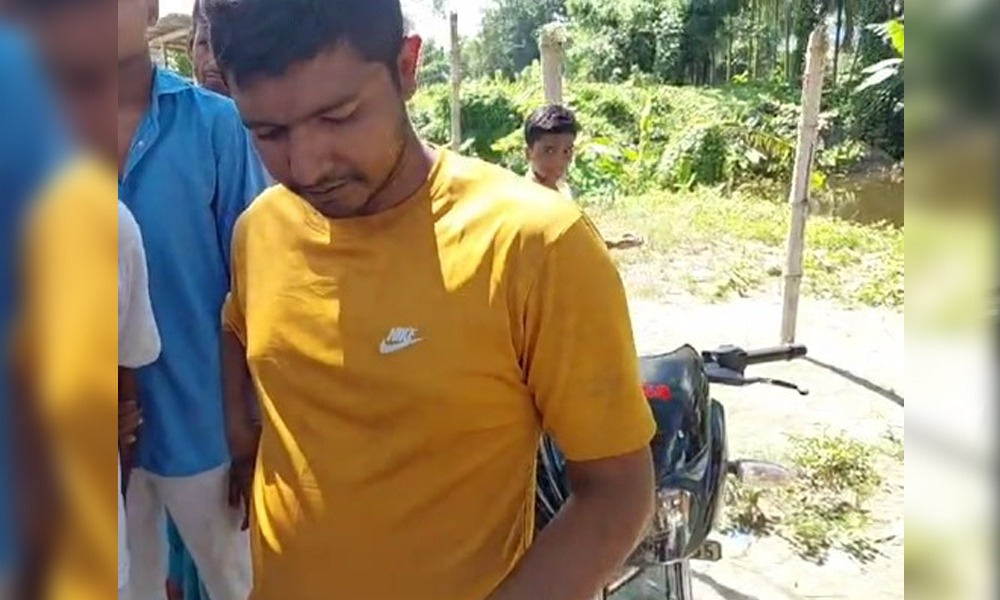গৰৈমাৰীৰ জোৰশিমুলীত ৬ টাকৈ ড্ৰাগছ কণ্টেইনাৰসহ ড্ৰাগছ সৰবৰাহকাৰীক আটক