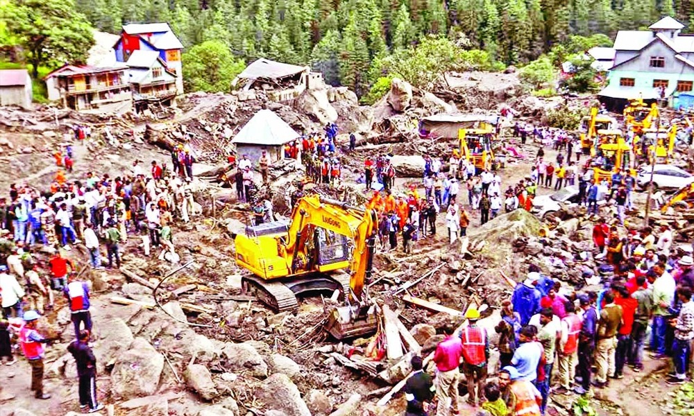 কিস্তৱাড়ত ডাৱৰ বিস্ফোৰণৰ ঘটনা, মৃতকৰ সংখ্যা ৬০জনলৈ বৃদ্ধি, ৮২জন এতিয়াও সন্ধানহীন