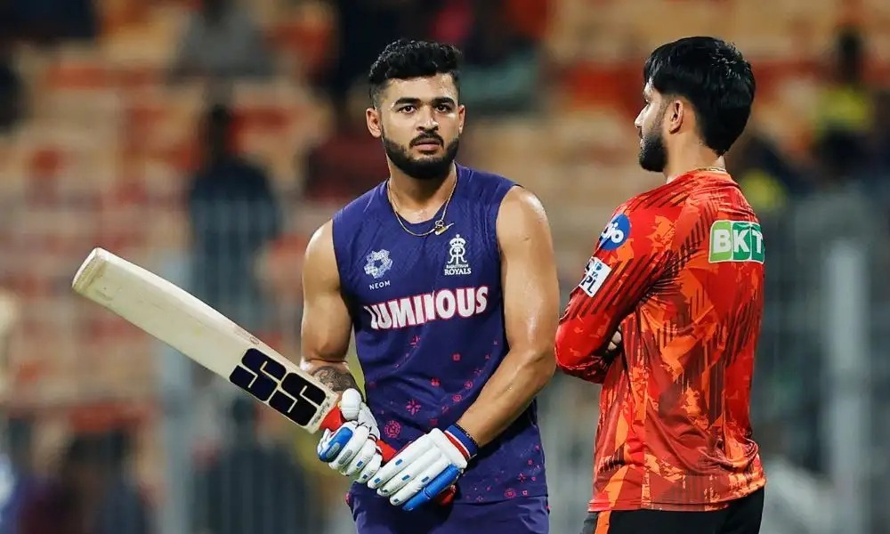 'উইজডেন'ৰ বিশ্বৰ ৪০জন উদীয়মান ক্রিকেটাৰৰ তালিকাত ৰিয়ান পৰাগ