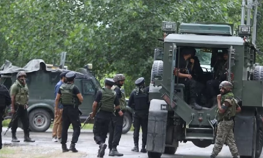 নিৰাপত্তা বাহিনীৰ দ্বাৰা জম্মু-কাশ্মীৰৰ LoCত অনুপ্ৰৱেশৰ চেষ্টা ব্যৰ্থ, এনকাউণ্টাৰত নিহত দুই সন্ত্ৰাসবাদী
