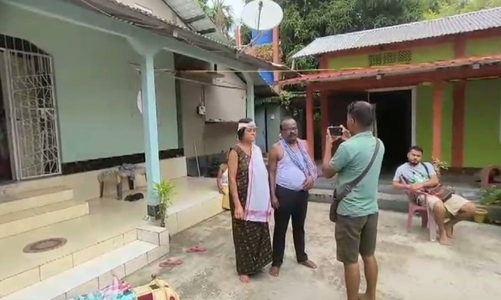 গোৱালপাৰাত ভয়ংকৰ ডকাইতি কাণ্ড! দম্পতীক গুৰুতৰভাৱে আহত কৰি লুটি নিলে লাখ টকা নগদ ধনসহ সোণৰ অলংকাৰ