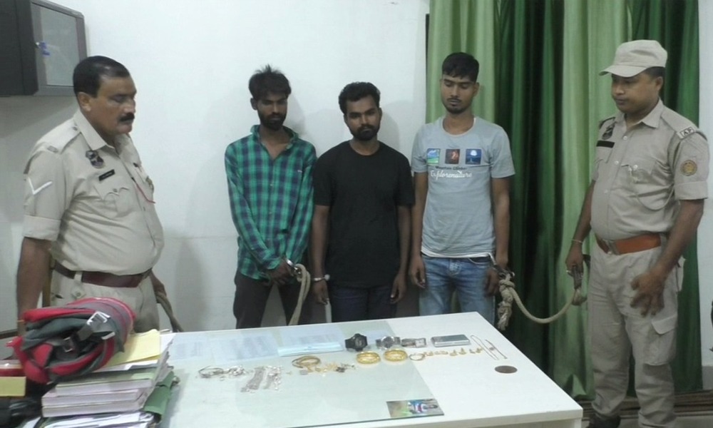 নিতৌ চুৰিকাণ্ডৰে ৰাইজৰ নিদ্ৰা হৰণ কৰা কুখ্যাত চোৰৰ দলক গ্ৰেপ্তাৰ মঙলদৈ আৰক্ষীৰ