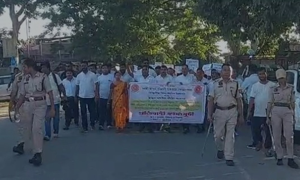 বিদেশী ন্যায়ধিকৰণত চলি থকা গোচৰ প্ৰত্যাহাৰৰ দাবী