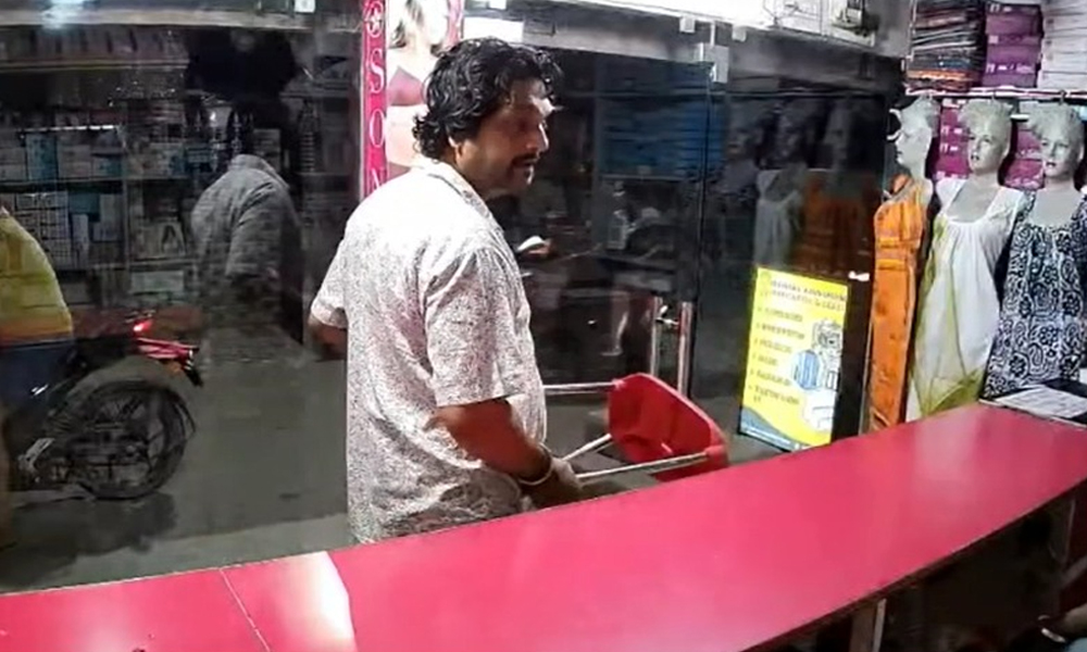 Two Miscreants Brutally Attack Fatasil Businessman: CCTV Footage Reveals Incident