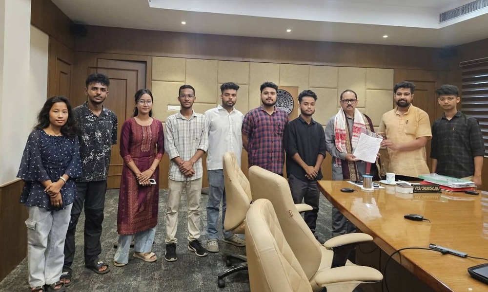 গুৱাহাটী বিশ্ববিদ্যালয়ত পোনপ্রথমবাৰৰ বাবে এবিভিপিৰ দাবীত স্নাতক আৰু বি. টেক.ৰ ছাত্ৰ ছাত্ৰীয়ে লাভ কৰিলে ভোটাধিকাৰ