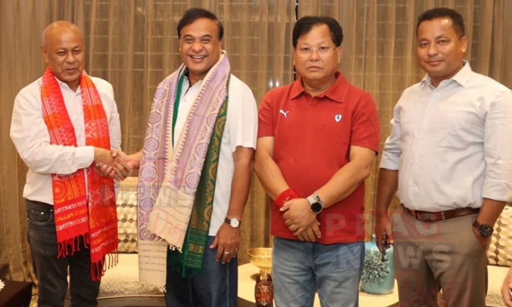 বি টি চিত চমক সৃষ্টি কৰি ৰাজ্যপাল, মুখ্যমন্ত্ৰীক সাক্ষাৎ হাগ্ৰামাৰ