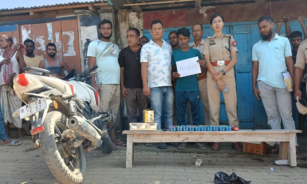 মানকাচৰ আৰক্ষীৰ জালত পৰিল ড্ৰাগছ সৰবৰাহকাৰী জিয়াদুল মিঞা