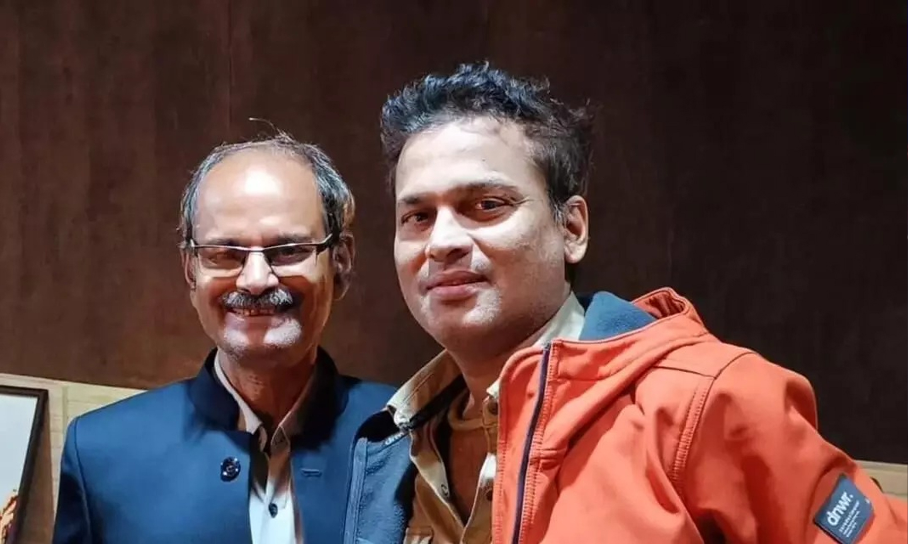 'হাৰমনিয়াম আৰু কি বৰ্ডত সুৰৰ মূৰ্চ্ছনা তুলিবলৈ গল্ডিৰ হাত কেইখন আৰু নাই' - মনোজ বৰঠাকুৰ