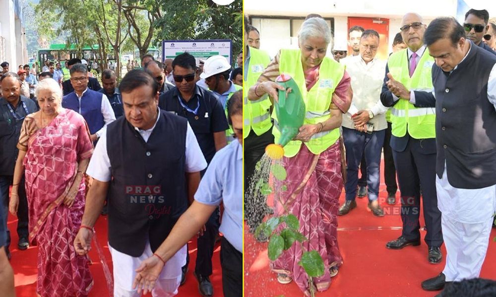 জাগীৰোডৰ ছেমিকণ্ডাক্টৰ প্ৰকল্পস্থলী পৰিদৰ্শন কেন্দ্ৰীয় বিত্তমন্ত্ৰী শ্ৰীমতী নিৰ্মলা সীতাৰমনৰ