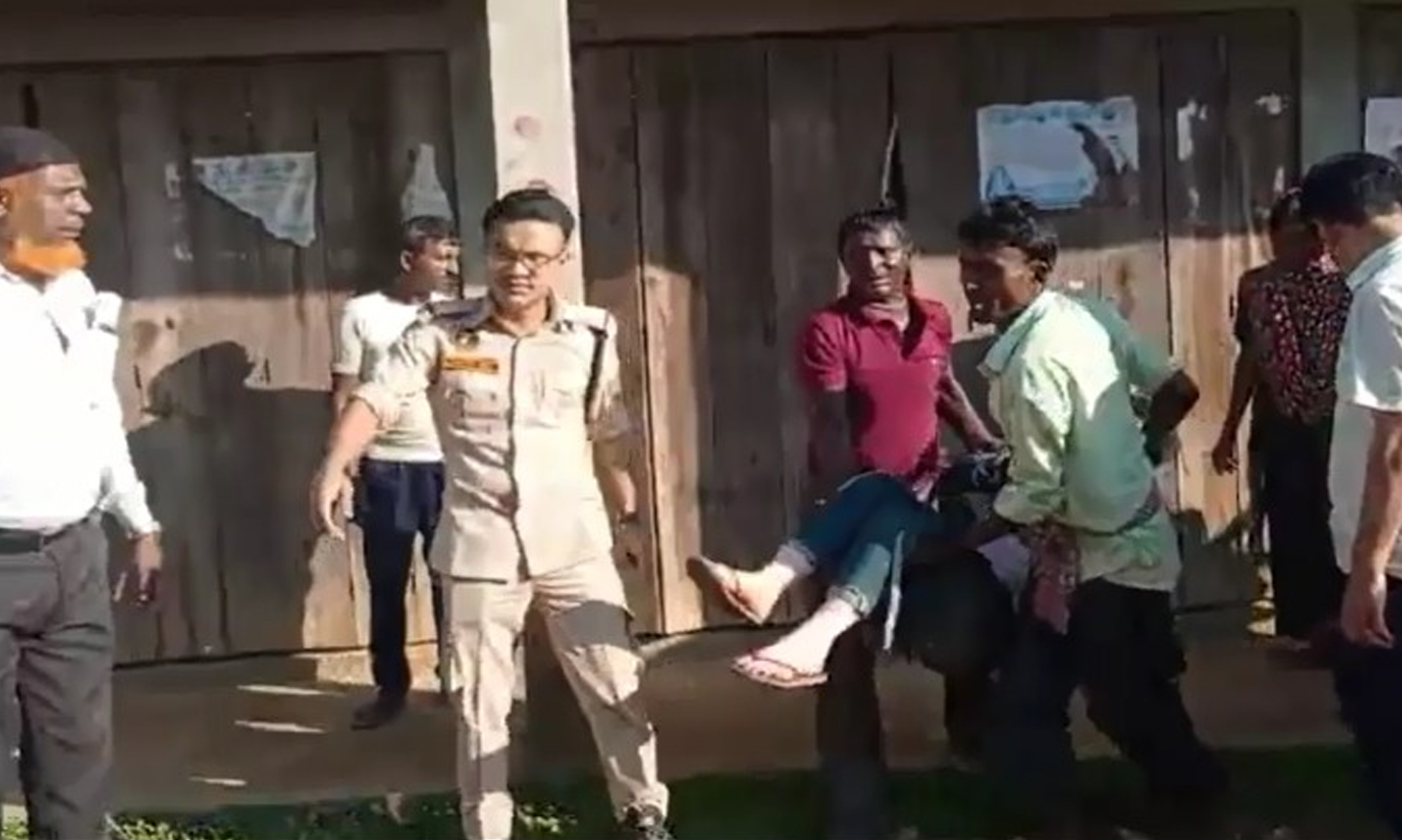 Young Woman Consumes Poisonous Substance in Apparent Suicide Attempt following Heartbreak