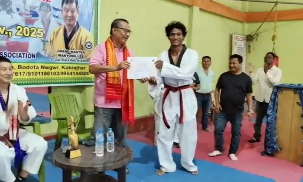 সুদূৰ দক্ষিণ কোৰিয়াৰ অভিজ্ঞ প্ৰশিক্ষকক লৈ কোকৰাঝাৰত সপ্তাহজোৰা টাইকোৱানডো প্ৰশিক্ষণ শিবিৰ