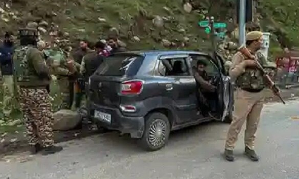 জম্মু-কাশ্মীৰৰ ১৫০০ স্থানত তালাচী, পাঁচ শতাধিক লোকক আটক