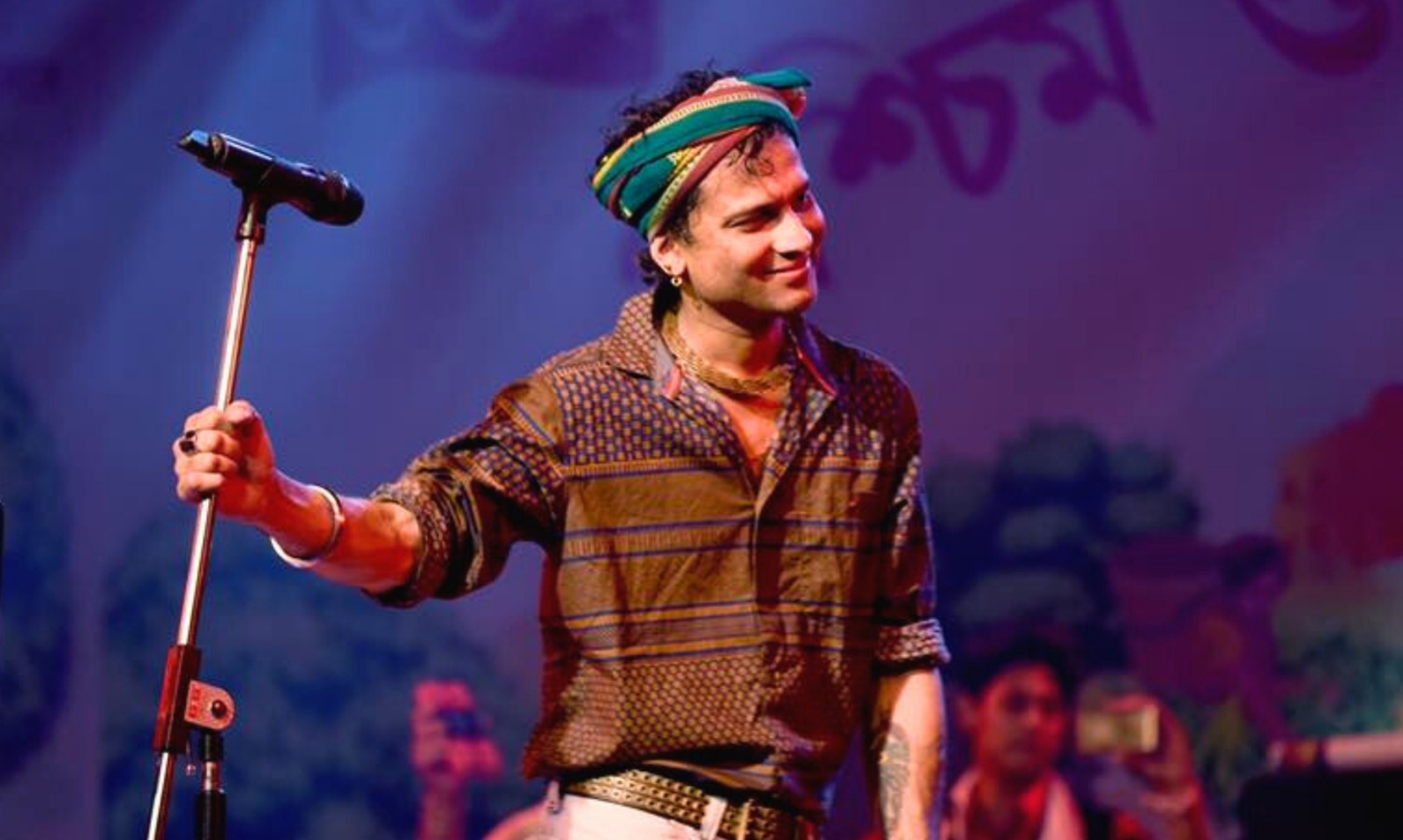 সেমেকা মন, সেমেকা দুচকু; ‘হিয়াৰ আমঠু’ অবিহনে আজি প্ৰথমটো জন্মদিন উদযাপন অসমীয়াৰ