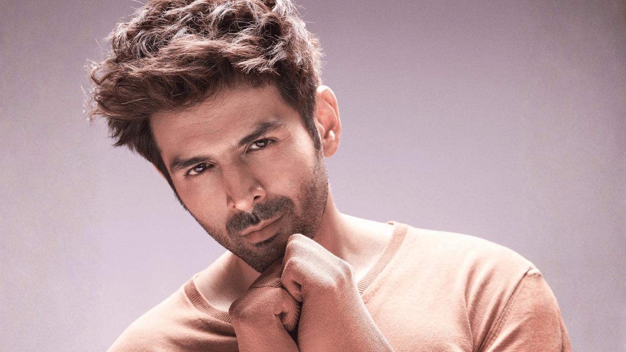 আজি অভিনেতা কাৰ্তিক আৰিয়ানৰ জন্মদিন... ৭০ হাজাৰ টকা উপাৰ্জনৰ পৰা বিলাসী জীৱনশৈলীলৈ