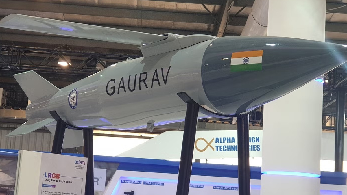 ভয়ত কঁপিব পাকিস্তান! ছু-৩০এমকেআই যুদ্ধ বিমানত ‘গৌৰৱ’ সংযোজন , জানক ই কিমান শক্তিশালী