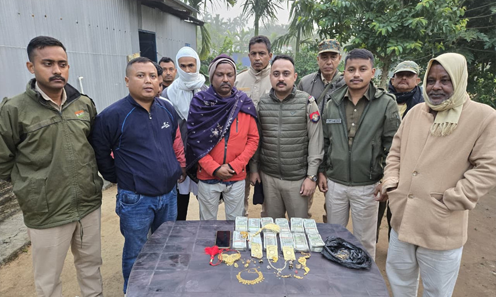 গৰৈমাৰীৰ জোৰশিমুলীত আৰক্ষীৰ অভিযান; নগদ ধনসহ বৃহৎ পৰিমাণৰ হীৰা আৰু সোণৰ আ-অলংকাৰ জব্দ