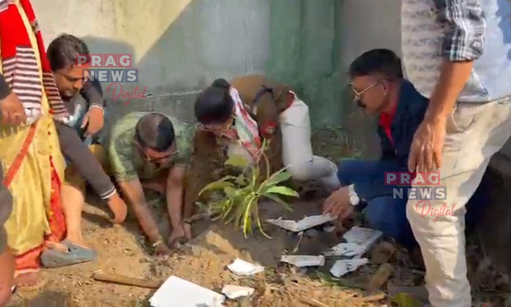 সৰ্পবান্ধৱ সৌৰভ বৰকটকী টীমৰ উদ্যোগত তেজপুৰৰ জিলা পুথিভঁৰাল চৌহদত গছ পুলি ৰোপণ শোণিতপুৰৰ অতিৰিক্ত আৰক্ষী অধীক্ষক মৌচুমী কলিতাৰ