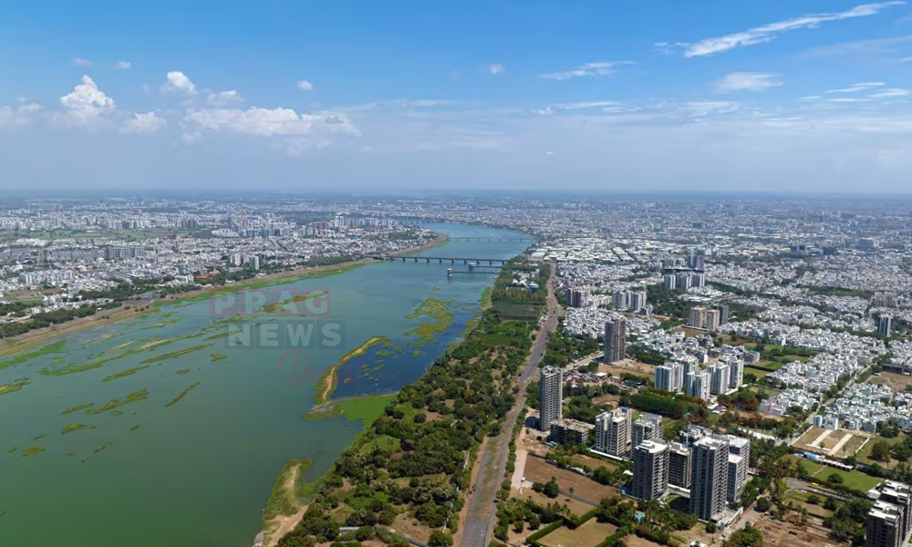ডায়মণ্ড চিটি খ্যাত গুজৰাটৰ অঞ্চলটোত নাথাকিব দৰিদ্ৰতাৰ চিন, দেশৰ প্ৰথমখন 'বস্তিমুক্ত' চহৰ ছুৰাট