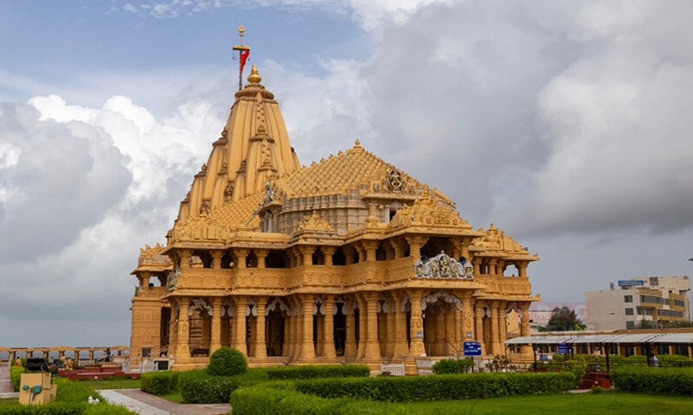 বিধ্বংসী আক্ৰমণৰ ১০০০ বছৰ; সোমনাথ জ্যোতিৰ্লিংগ মন্দিৰত ‘সোমনাথ স্বাভিমান পৰ্ব’ৰ আয়োজন