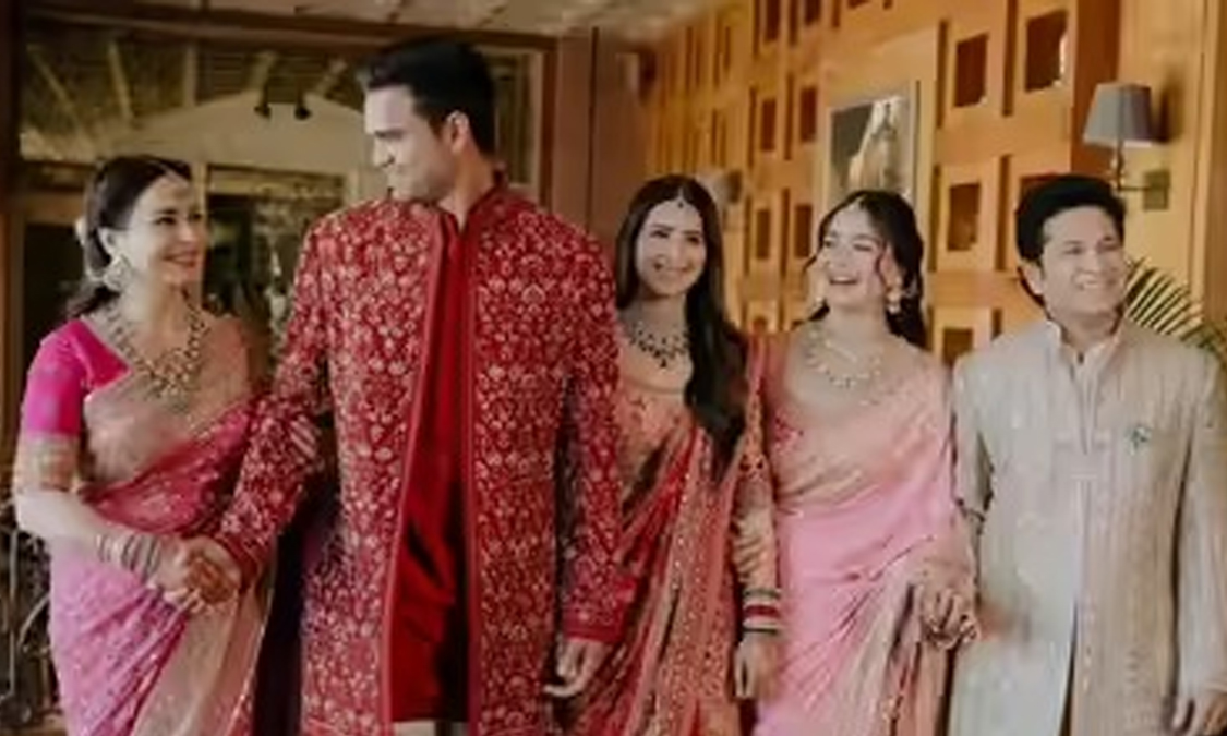 বিবাহপাশত আৱদ্ধ হ’ল শচীন পুত্ৰ অৰ্জুন টেণ্ডুলকাৰ আৰু সানিয়া চানধোক