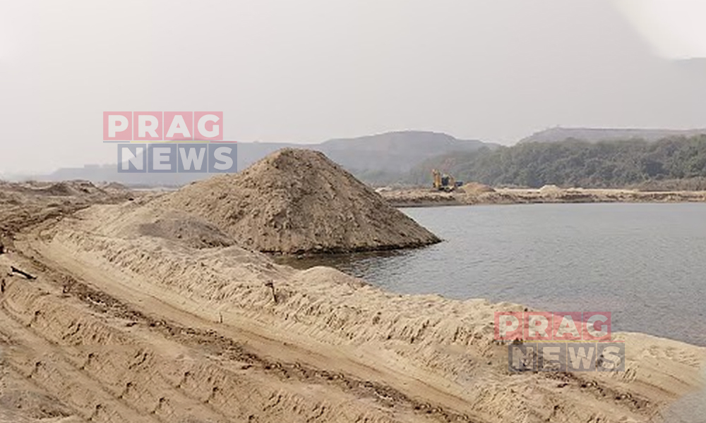 FIR Lodged against Eight for Illegal Sand Mining in Kochua Barpani River