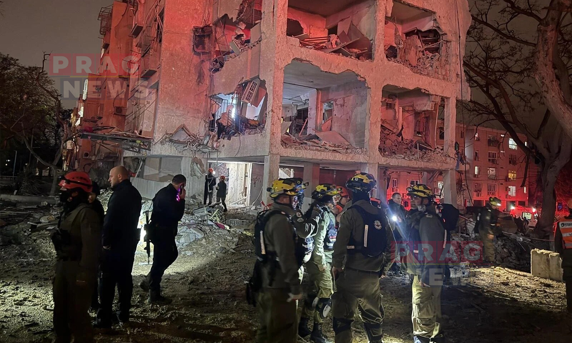 Iran Missile Strikes Hit Near Dimona, Dozens Injured in Major Escalation