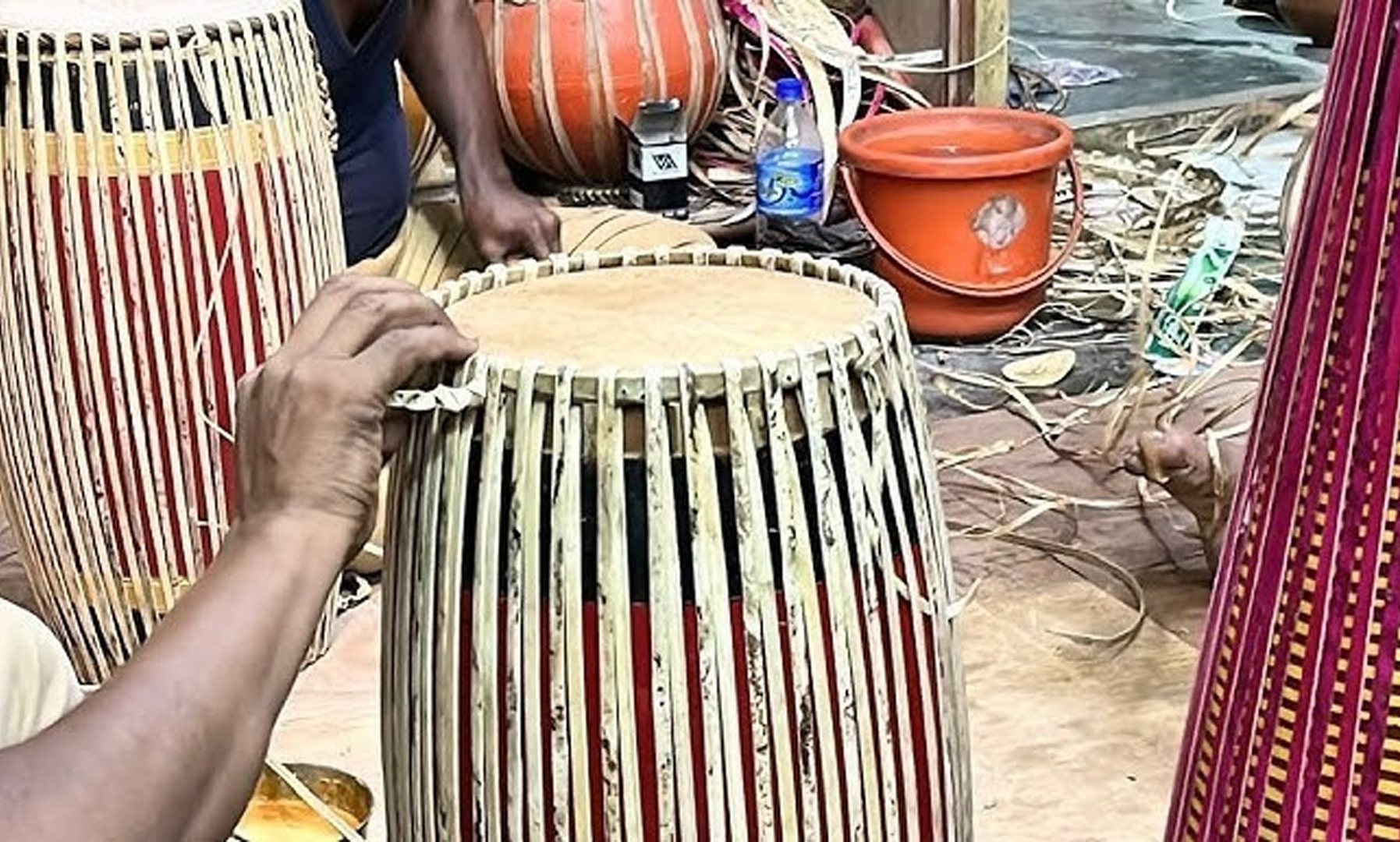 অসমৰ বজাৰলৈ কলকাতাৰ ঢোল, গামোচাৰ পাছত এইবাৰ অন্য এক জাতীয় সম্পদক লৈ বাহিৰৰ বণিয়াৰ বেপাৰ