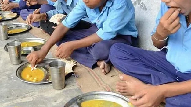 অসমত পিএম পোষণৰ খাদ্য মানদণ্ডত গুৰুতৰ বিচ্যুতি: প্ৰায় এক চতুৰ্থাংশ নমুনা অকৃতকাৰ্য