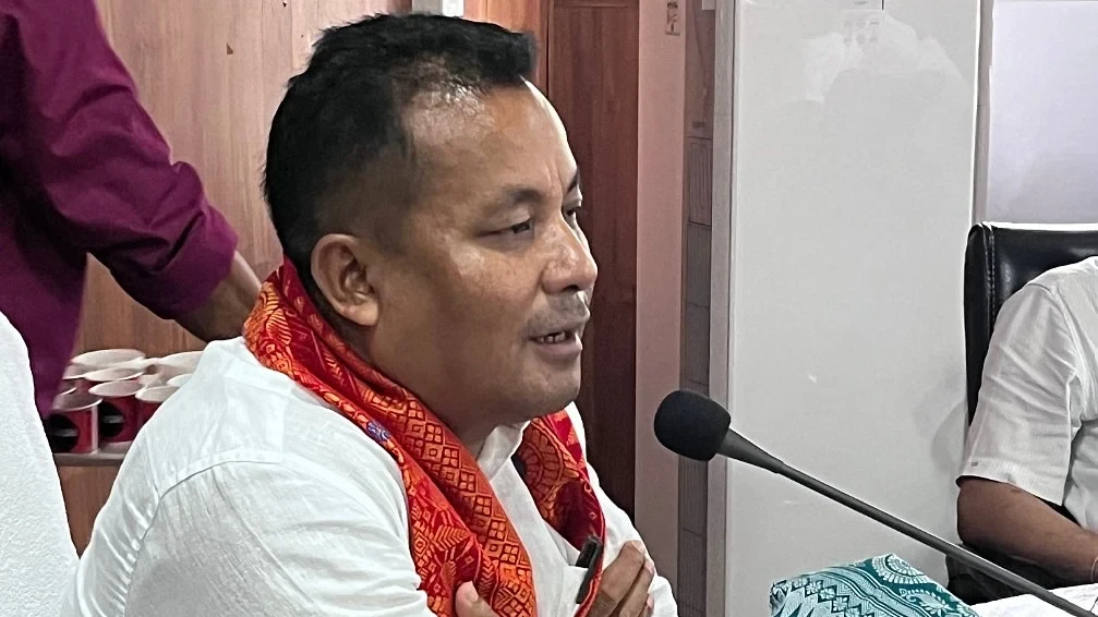 পৰিবহণ মন্ত্ৰী চৰণ বৰোৰ গুৱাহাটীৰ অবৈধ পাৰ্কিং স্থান পৰিদৰ্শন, যান-জঁট হ্ৰাসৰ বাবে কঠোৰ পদক্ষেপ