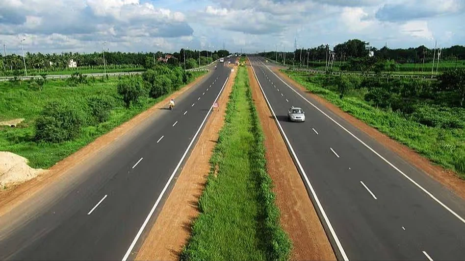 অসমৰ ৰাষ্ট্ৰীয় ঘাইপথসমূহত অব্যাহত আছে দূৰসংযোগৰ ক'লা স্থানৰ সমস্যা