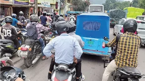 Ambubachi Mela: Guwahati Traffic Snarls Frustrate Commuters, Management Under Scrutiny