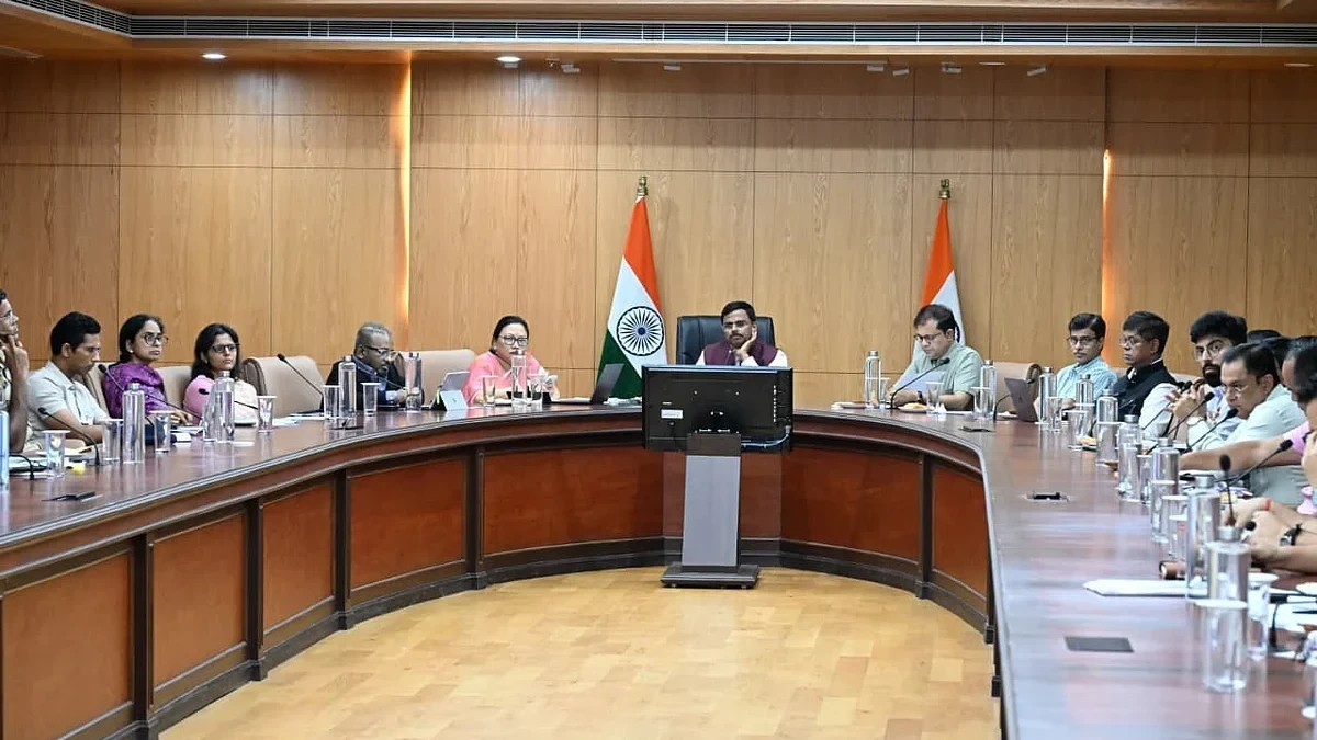 অসমৰ মুখ্য সচিৱৰ নিৰ্দেশ: বানাক্ৰান্ত অঞ্চলত দ্ৰুত সাহায্য আৰু পুনৰ সংস্থাপনৰ ব্যৱস্থা