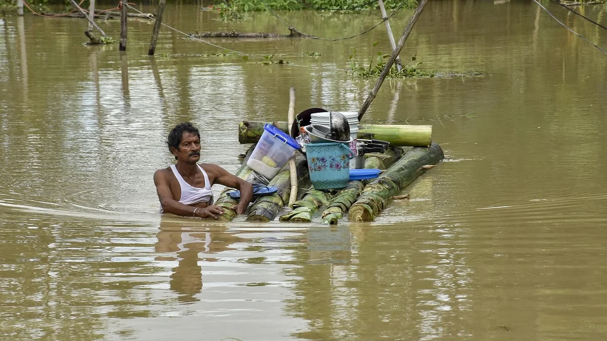 অসমৰ বান পৰিস্থিতি: সন্ধানহীনৰ মৃতদেহ উদ্ধাৰ, গাঁওসমূহত ব্যাপক ধ্বংসলীলা