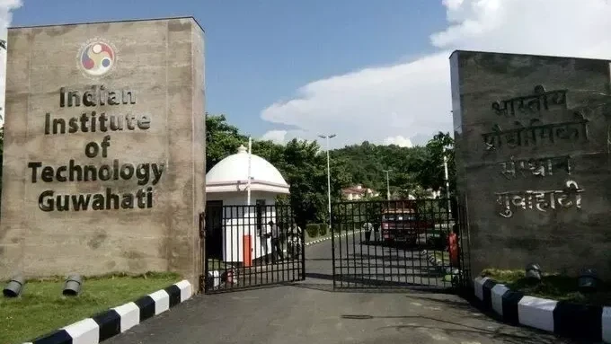 IIT Guwahati Researchers Harness Blue-Green Algae to Remove Toxic Lead from Water