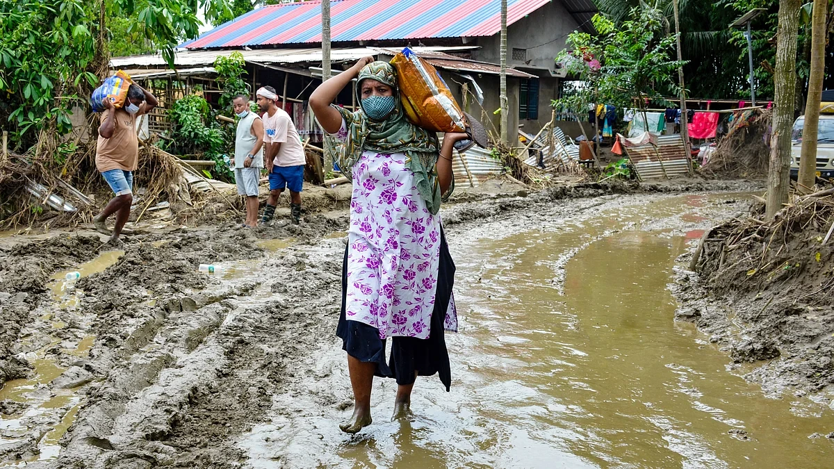 অসমৰ বান: প্ৰতিৰোধযোগ্য দুৰ্যোগৰ বাবে গুৱাহাটীৰ পৰা দিল্লীলৈ দায়বদ্ধতা
