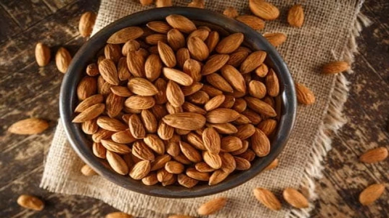 Know about the 8 best ways to enjoy soaked almonds