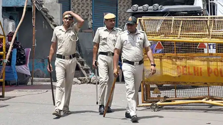Delhi Police arrests a man for stabbing his family member of four to death in Palam during an argument