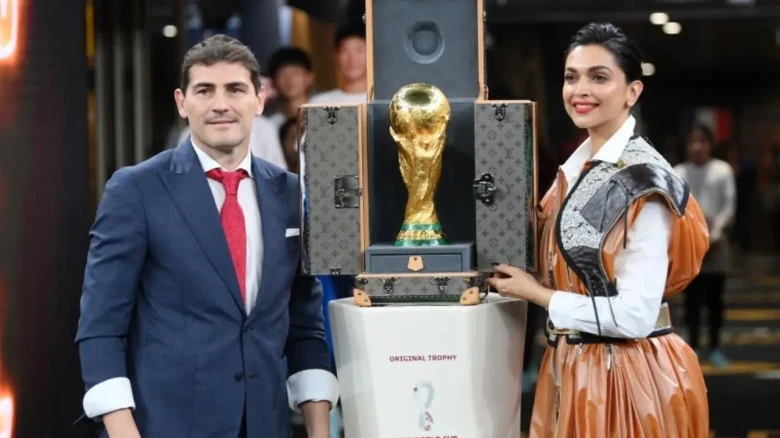Netizens trolled Deepika Padukone for her FIFA WC 2022 outfit; fans ask "Why is she in a bag?"