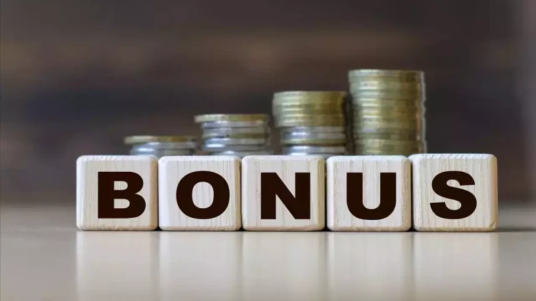 Amid mass layoff, this company gives bonus of more than ₹3,50,000 to every employee. Details here
