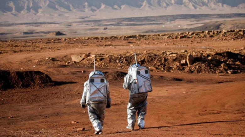 Four humans to live on Mars this summer; private quarters and other facilities to be provided