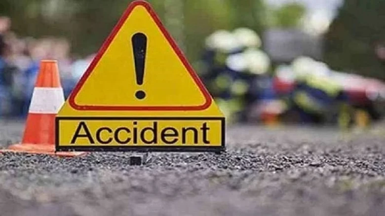 Assam: 15 injured after bus collided with truck in Golaghat