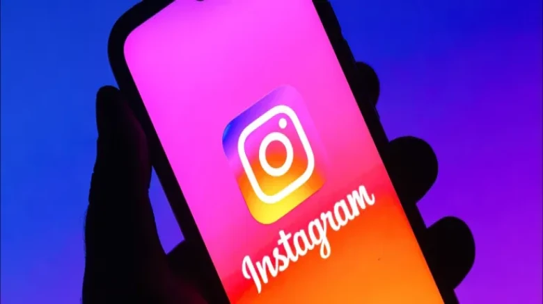 Alessandro Paluzzi on X: #Instagram is working on stories for fan